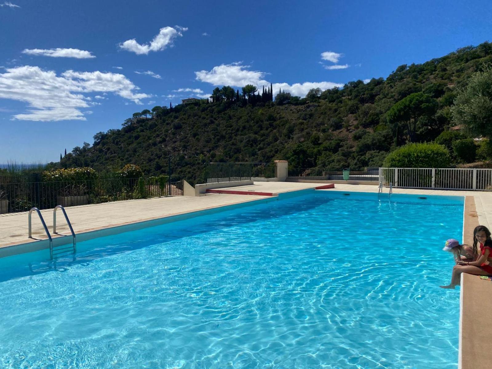 Location Vacance Vue Mer 4 A 6 Personnes Cavalaire-sur-Mer Eksteriør billede